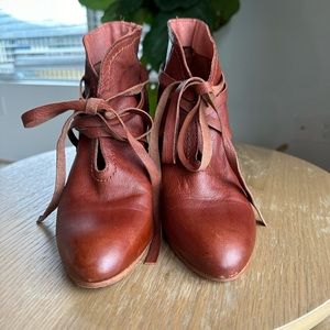 Free People Leather Booties with ties. Cognac Size 37.